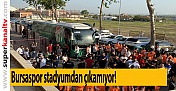 Bursaspor stadyumdan çıkamıyor! Taraftarlardan büyük tepki